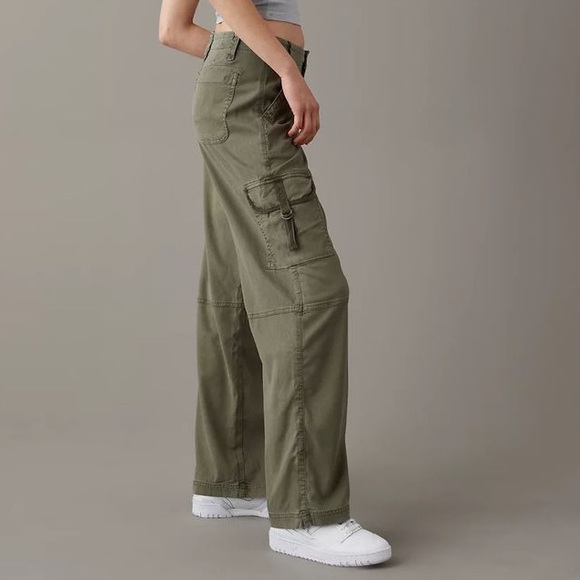 American Eagle Dreamy Drape Super High-Rise Baggy Wide Leg Green Pants Size 14 - Picture 2 of 11